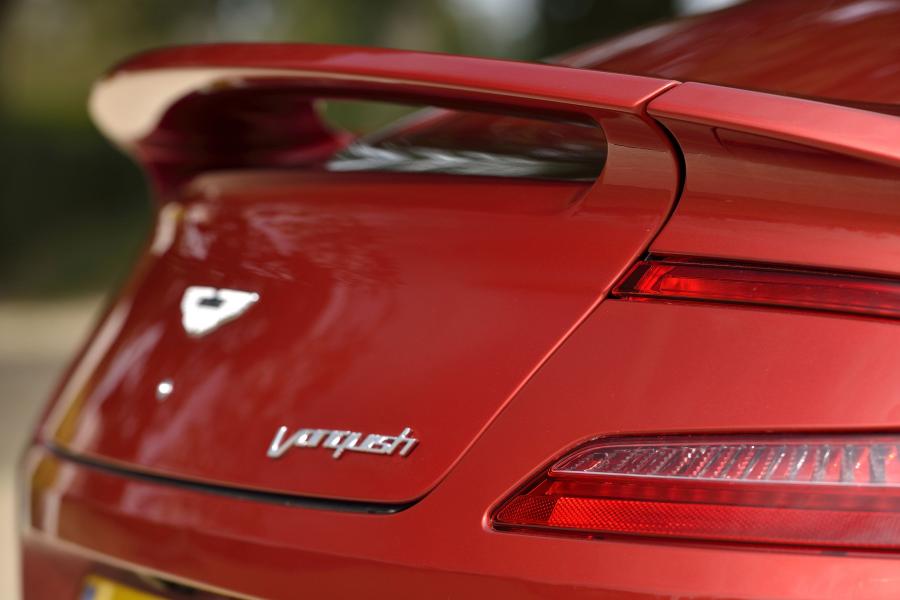 Детали экстерьера Aston Martin Vanquish 2012 года  (UK) (фото 50 из 170)
